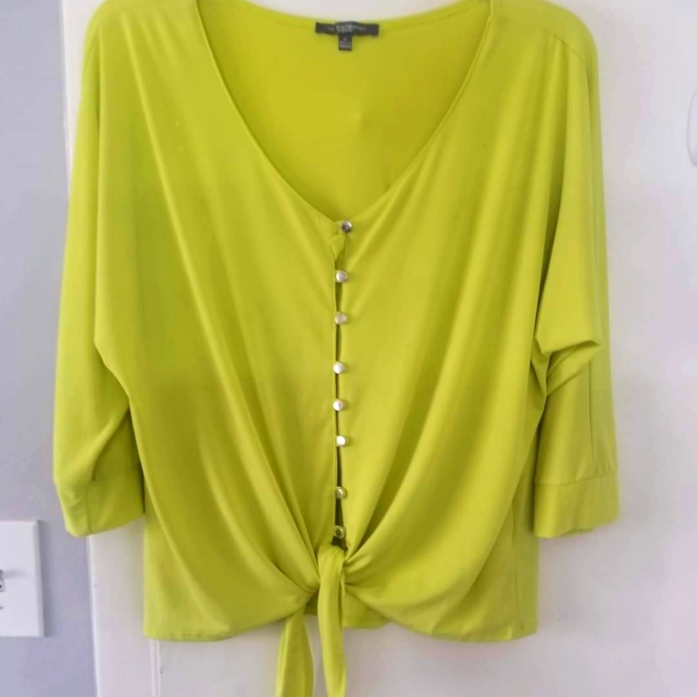Green button blouse